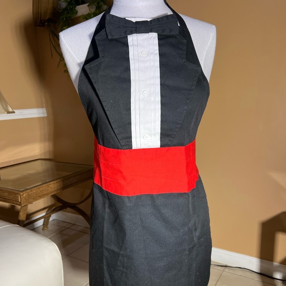 Nicky Kohler For Davida Apron - Picture 2 of 8